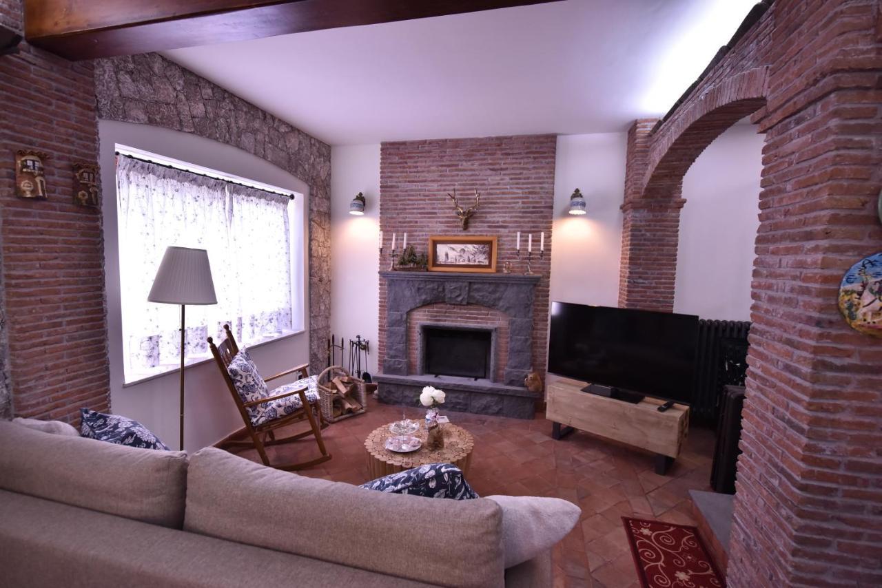 Villa Caterina, Alle Pendici Del Vulcano Etna Viagrande Exterior photo